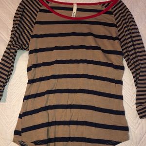 stripped quarter sleeve shirt